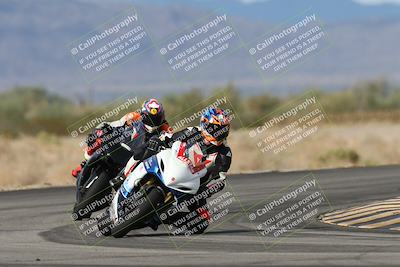 media/Nov-16-2025-Race Pace (Sun) [[8c5fa54630]]/Verified Riders/7-Turn 4 (1155am)/